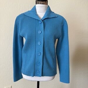 Relativity woman’s sweater